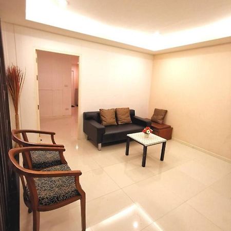 Pon House Chalong Exterior photo